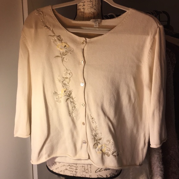 White embellished cardigan, M - Picture 1 of 4